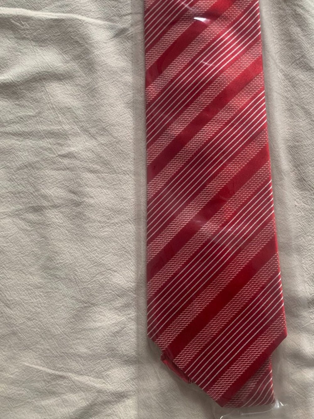 akaru 100% silk tie - red stripes